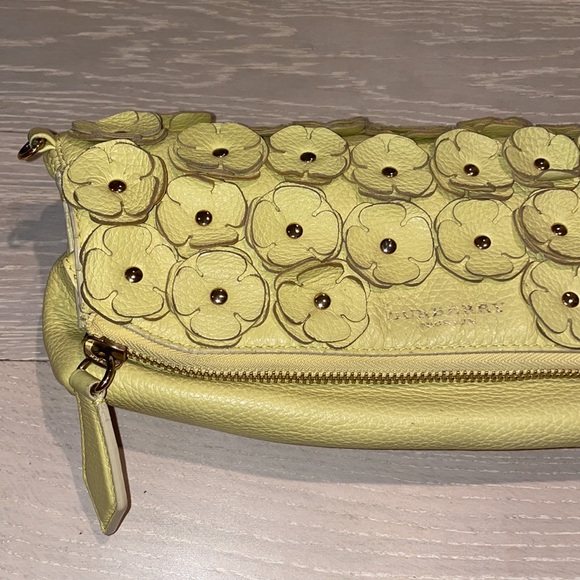 Burberry The Petal With Flowers Clutch, Yellow, - Picture 2 of 11